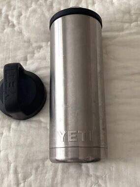 Yeti Stainless Steel Tumbler in Silver with Black Lid